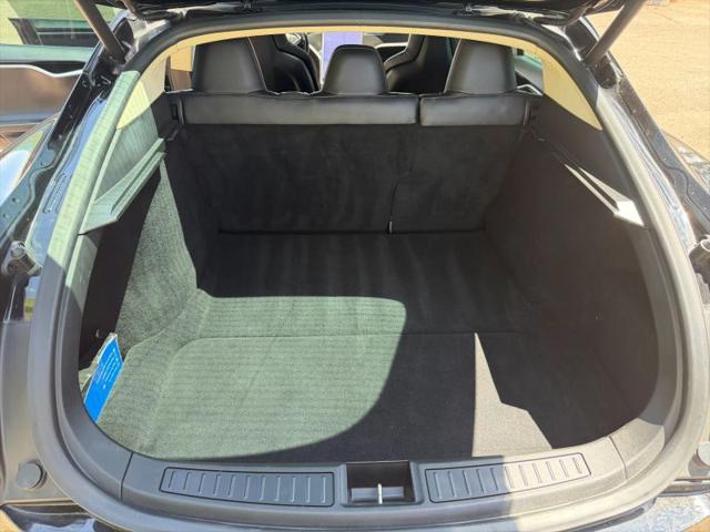 2015 Tesla Model S 85