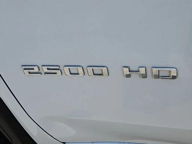 2023 GMC Sierra 2500HD 4WD Crew Cab Standard Bed AT4