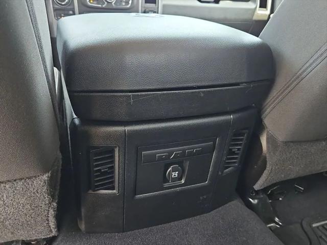 2023 Ram 1500 Classic SLT Crew Cab 4x4 5'7" Box