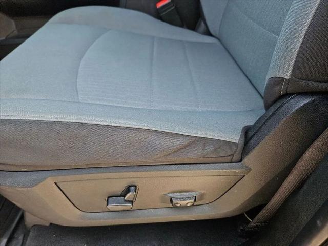 2023 Ram 1500 Classic SLT Crew Cab 4x4 5'7" Box