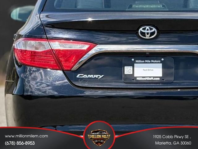2016 Toyota Camry SE