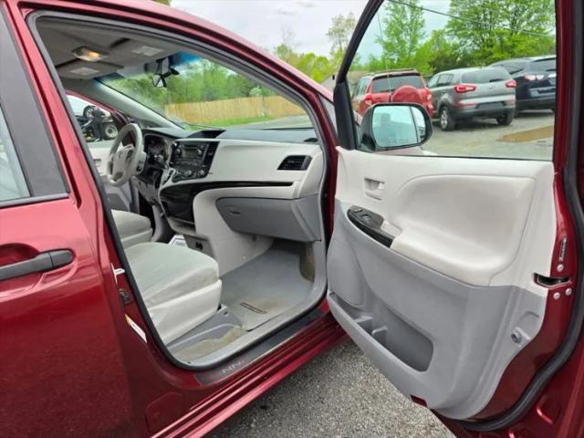 2013 Toyota Sienna L V6 7 Passenger