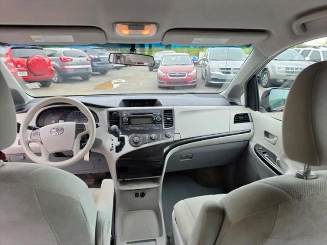 2013 Toyota Sienna L V6 7 Passenger