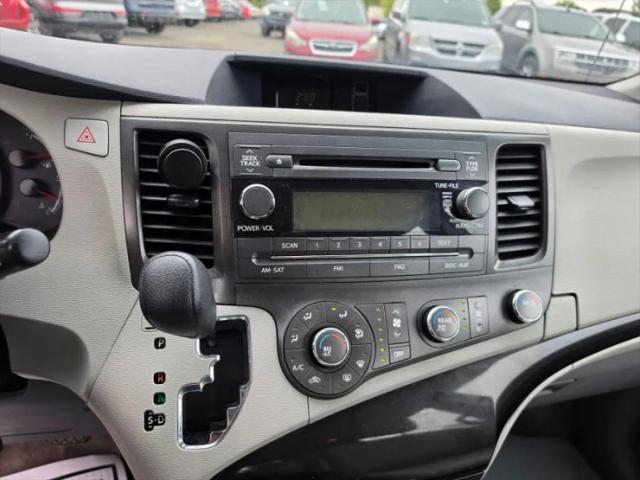 2013 Toyota Sienna L V6 7 Passenger