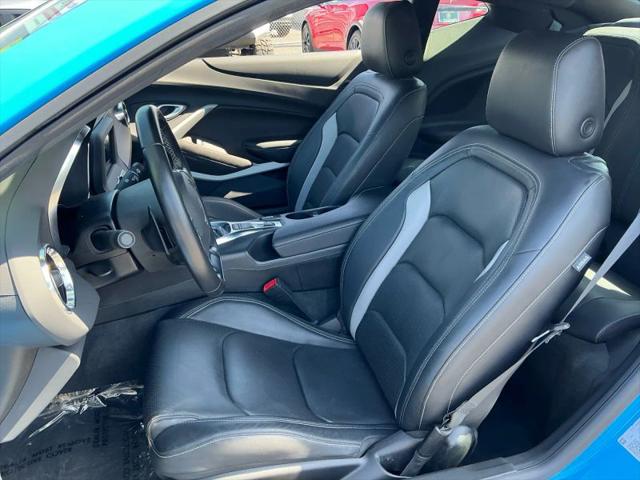 2022 Chevrolet Camaro RWD Coupe 2LT