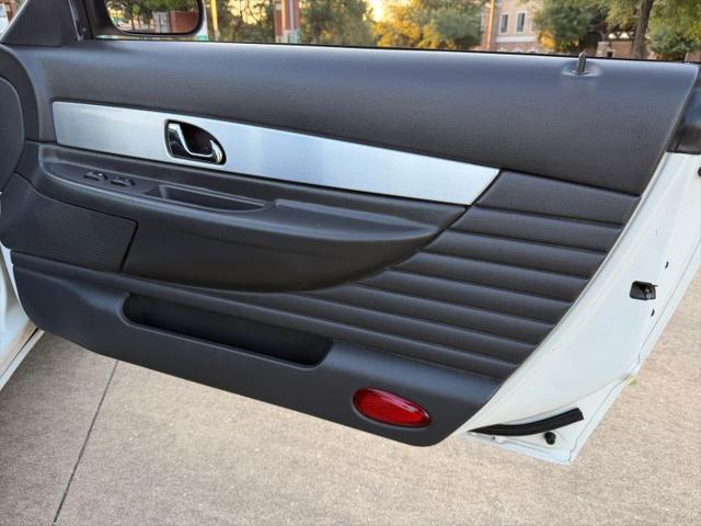 2002 Ford Thunderbird Base