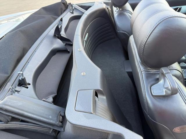 2002 Ford Thunderbird Base
