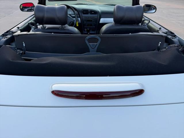 2002 Ford Thunderbird Base