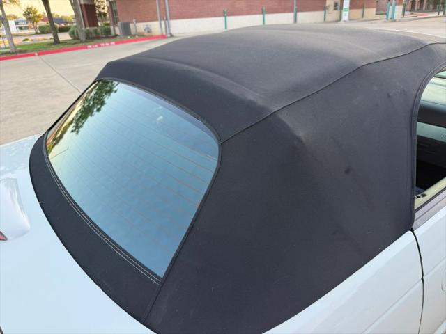 2002 Ford Thunderbird Base