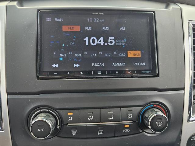 2017 Nissan Titan SV