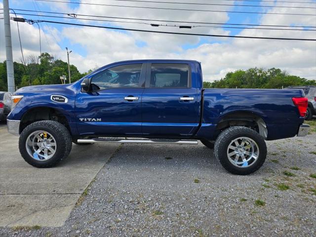 2017 Nissan Titan SV