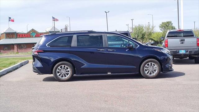 2025 Toyota Sienna XLE 8 Passenger