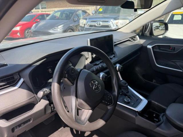 2023 Toyota RAV4 Hybrid LE