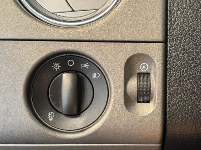 2006 Lincoln Mark LT Base