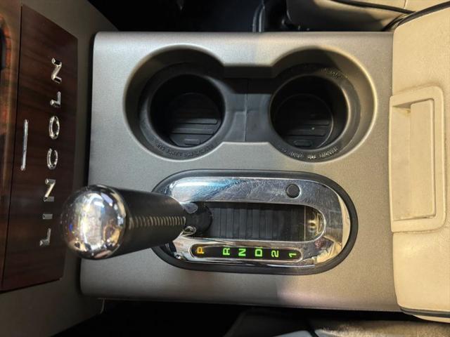 2006 Lincoln Mark LT Base