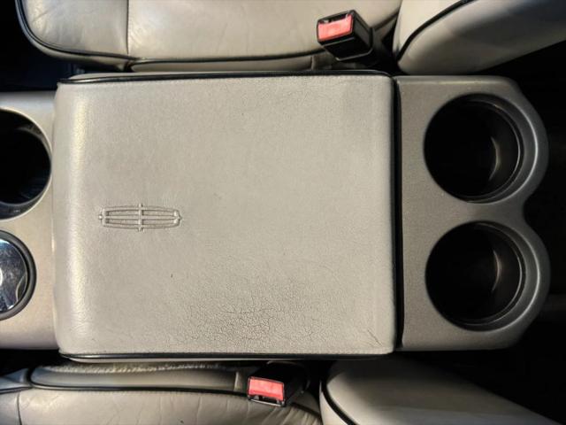 2006 Lincoln Mark LT Base