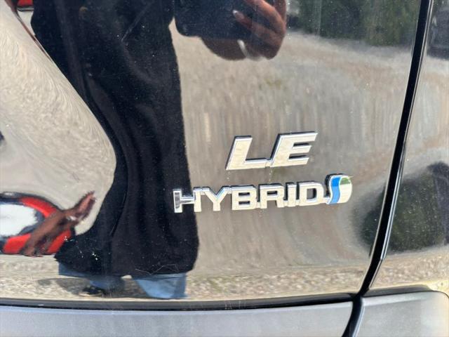 2022 Toyota RAV4 Hybrid LE