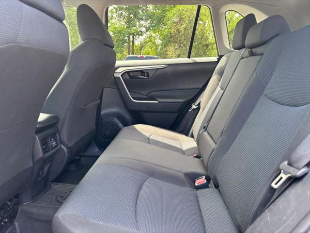 2022 Toyota RAV4 Hybrid LE