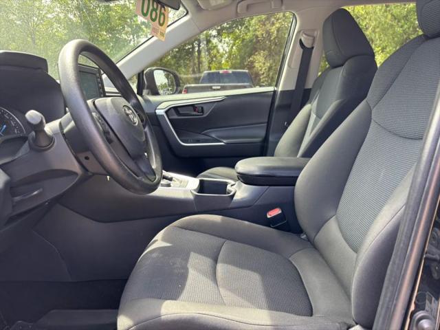 2022 Toyota RAV4 Hybrid LE