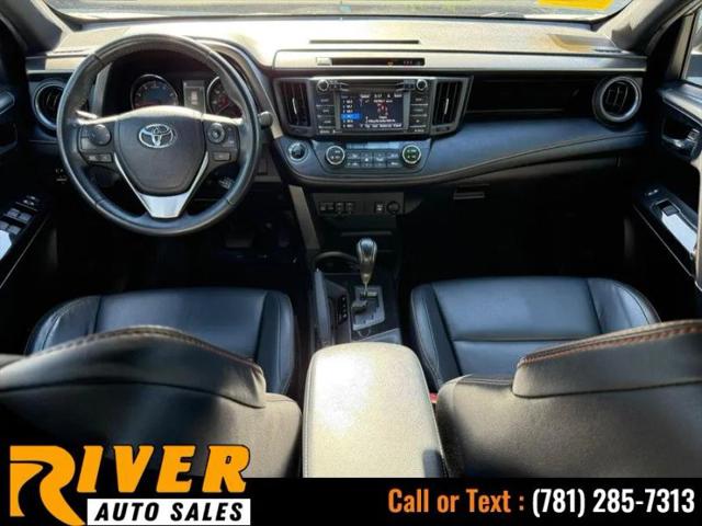 2017 Toyota RAV4 SE