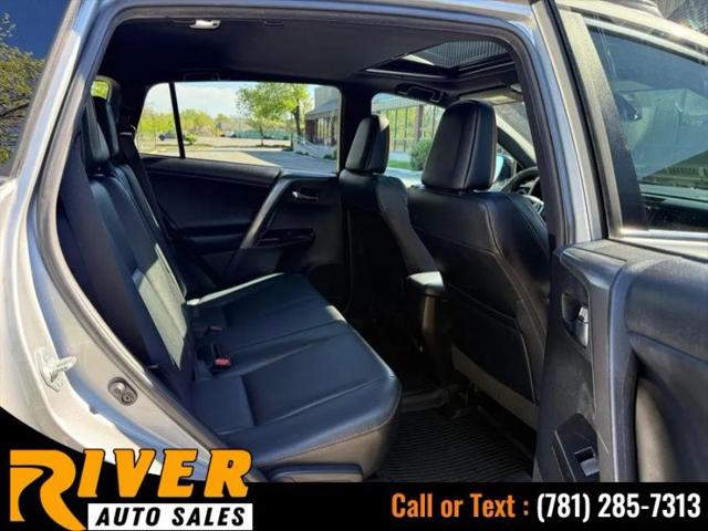 2017 Toyota RAV4 SE