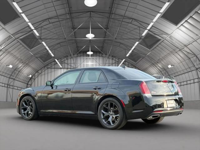 2021 Chrysler 300 Touring