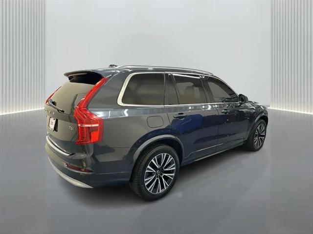 2022 Volvo XC90 T6 Momentum 7 Passenger