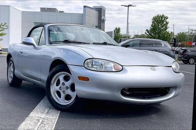 1999 Mazda MX-5 Base