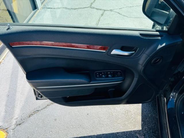 2014 Chrysler 300 300