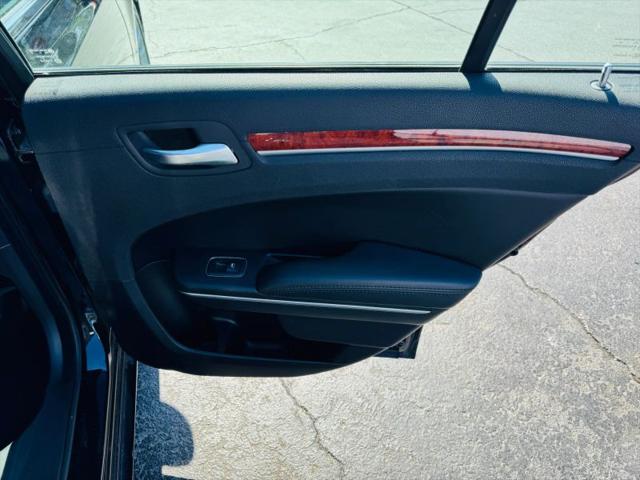 2014 Chrysler 300 300