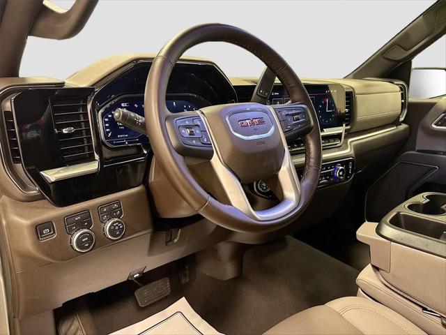 2025 GMC Sierra 1500 4WD Crew Cab Short Box SLT