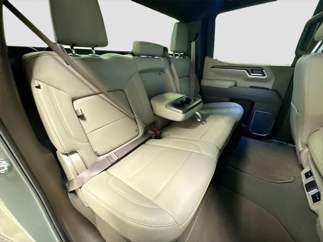 2025 GMC Sierra 1500 4WD Crew Cab Short Box SLT