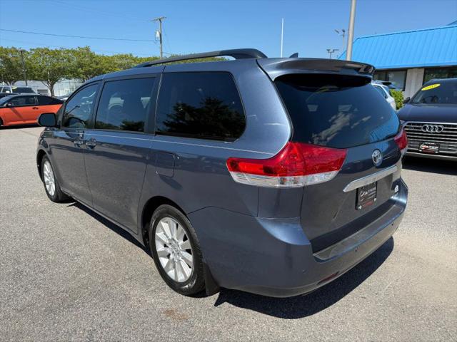 2014 Toyota Sienna XLE V6 7 Passenger Auto Access Seat