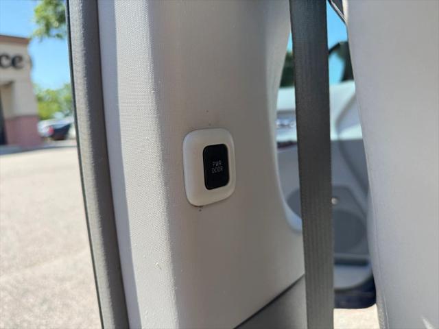 2014 Toyota Sienna XLE V6 7 Passenger Auto Access Seat