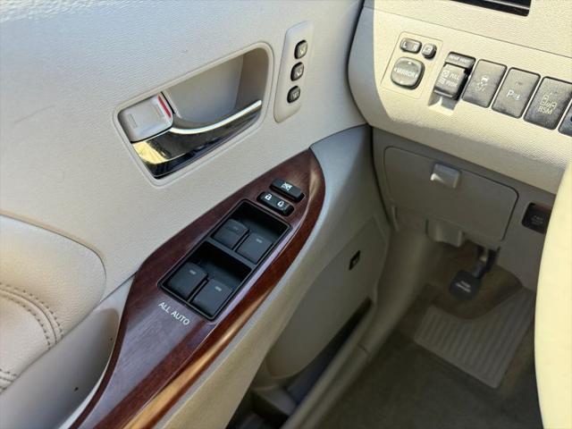 2014 Toyota Sienna XLE V6 7 Passenger Auto Access Seat