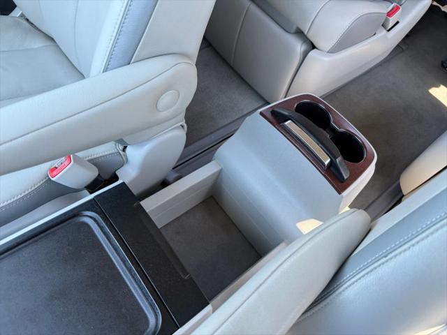 2014 Toyota Sienna XLE V6 7 Passenger Auto Access Seat
