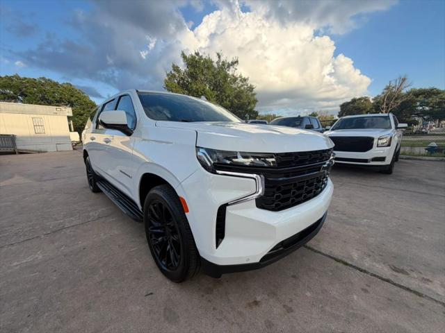 2023 Chevrolet Suburban 2WD LT