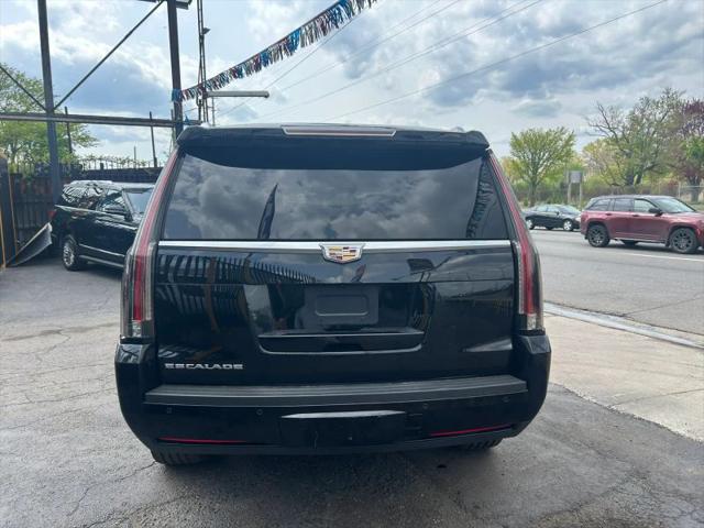 2016 Cadillac Escalade Luxury Collection