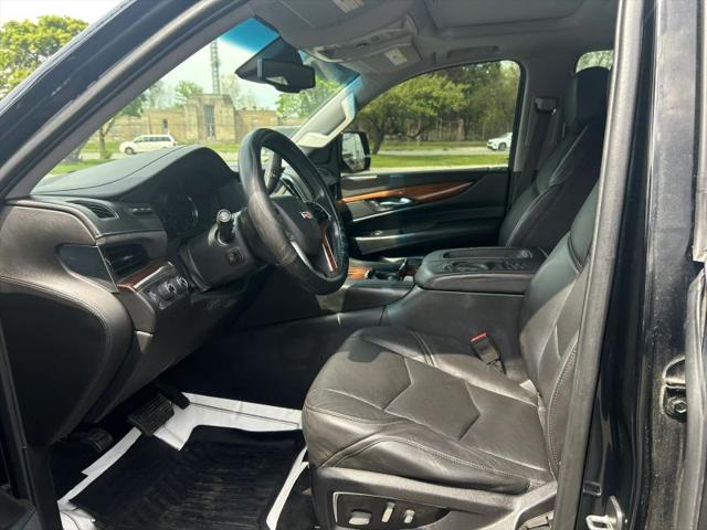 2016 Cadillac Escalade Luxury Collection
