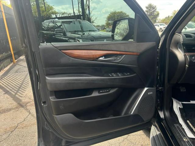 2016 Cadillac Escalade Luxury Collection