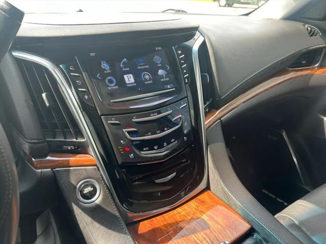 2016 Cadillac Escalade Luxury Collection