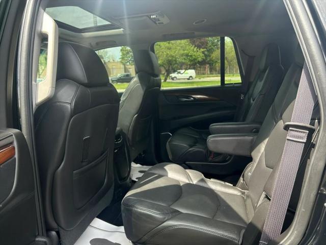 2016 Cadillac Escalade Luxury Collection