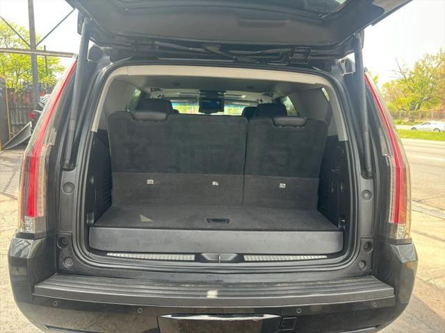 2016 Cadillac Escalade Luxury Collection