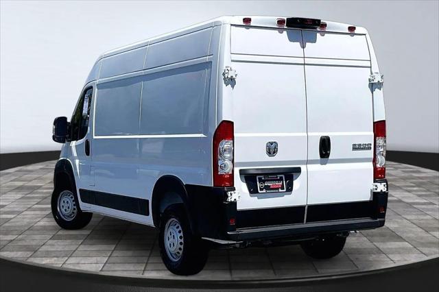 2025 Ram ProMaster 2500 Cargo Van Tradesman High Roof 136" WB w/Pass Seat
