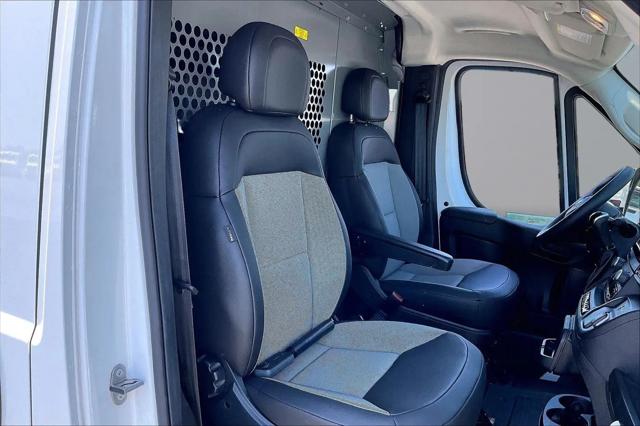 2025 Ram ProMaster 2500 Cargo Van Tradesman High Roof 136" WB w/Pass Seat