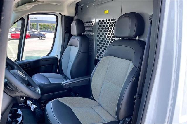 2025 Ram ProMaster 2500 Cargo Van Tradesman High Roof 136" WB w/Pass Seat