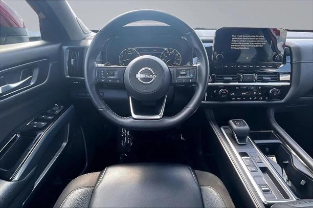 2024 Nissan Pathfinder SL FWD