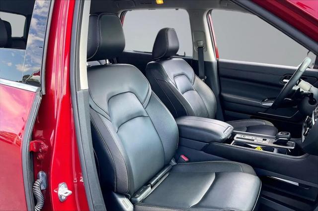 2024 Nissan Pathfinder SL FWD