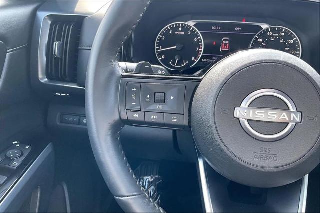 2024 Nissan Pathfinder SL FWD