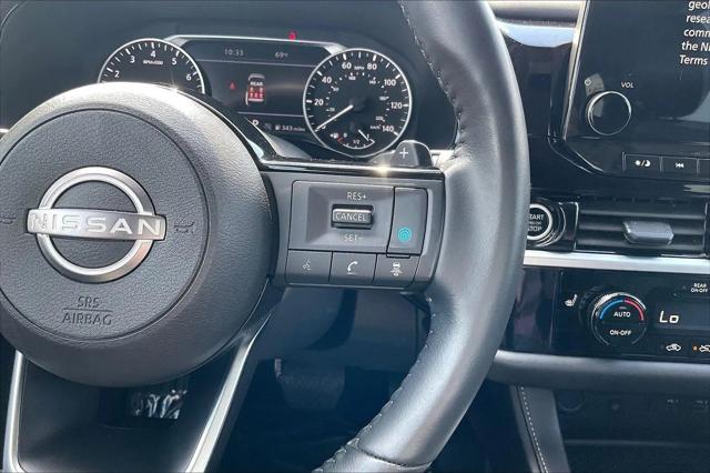 2024 Nissan Pathfinder SL FWD